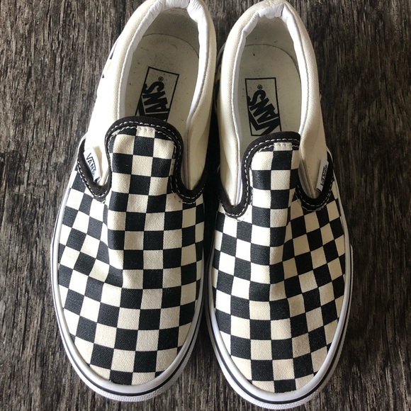 Checker Vans - Picture 4 of 7